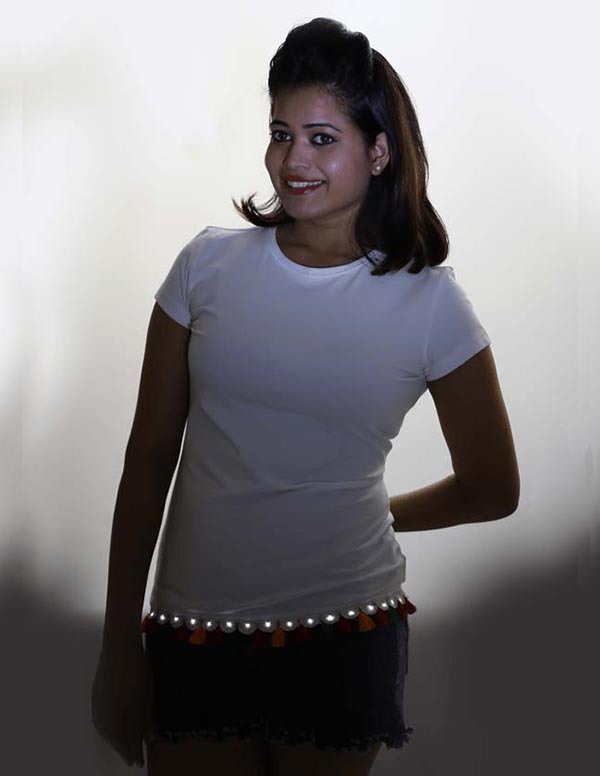 T-Shirt-with-Tassels-and-LEDs
