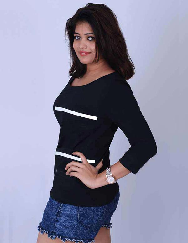Three-Fourth-Sleeves-T-Shirt-with-White-Stripes-LEDs