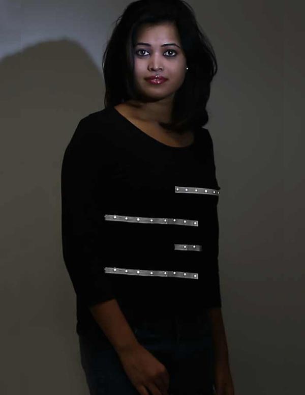 Three-Fourth-Sleeves-T-Shirt-with-White-Stripes-LEDs